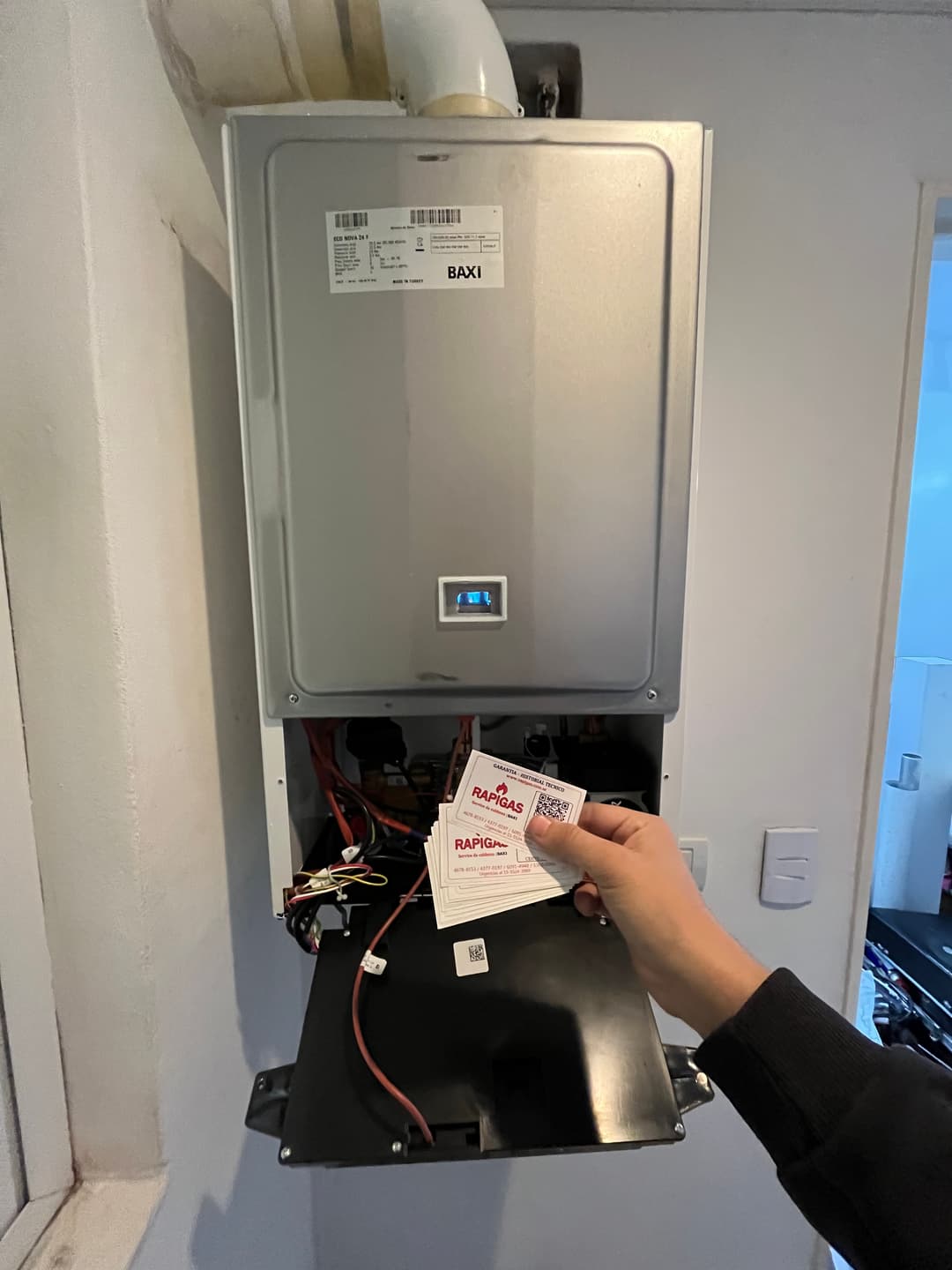 Caldera BAXI con tarjetas de servicio RAPIGAS